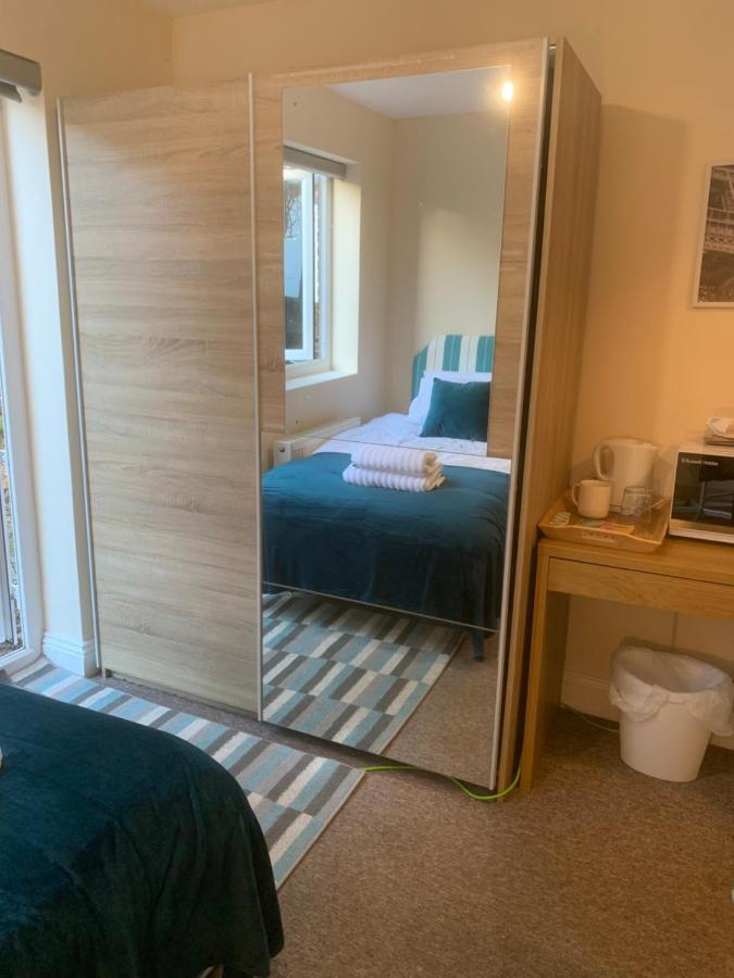 רדינג Cosy Room With Private Entrance & Ensuite מראה חיצוני תמונה