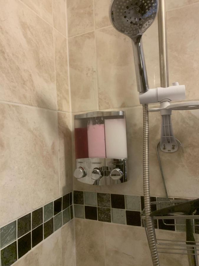 רדינג Cosy Room With Private Entrance & Ensuite מראה חיצוני תמונה