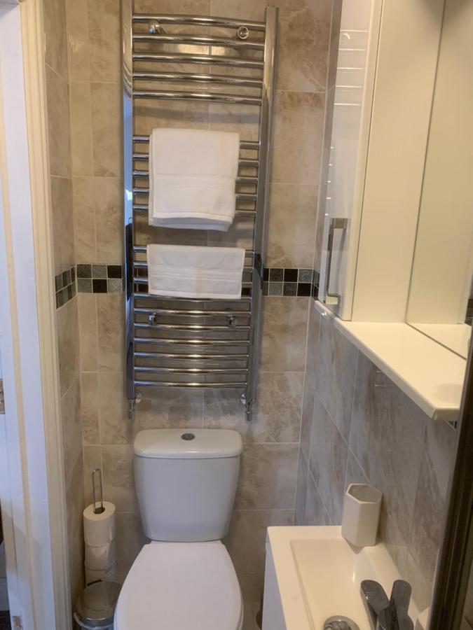 רדינג Cosy Room With Private Entrance & Ensuite מראה חיצוני תמונה